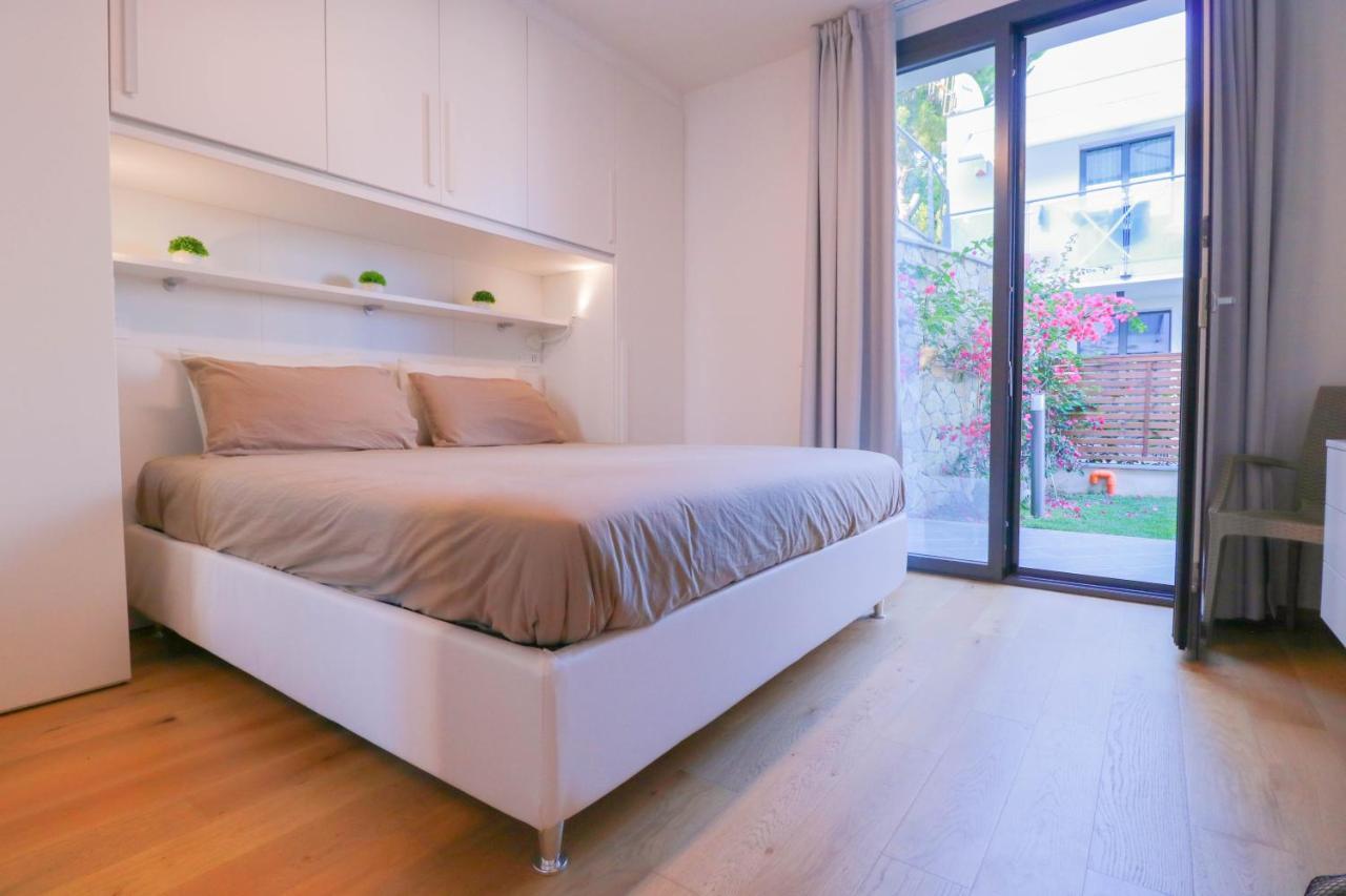 H11 Luxury 9A - Porto - Piscina - Jacuzzi Apartman Santo Stefano al Mare Kültér fotó