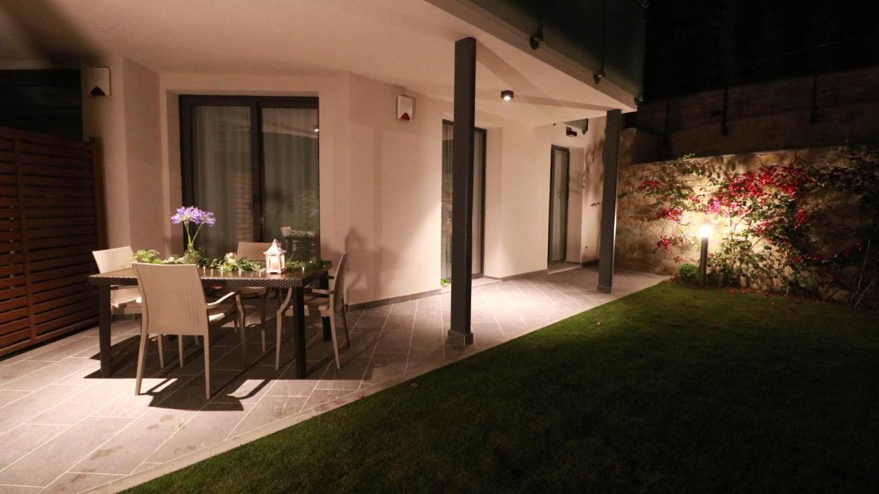 H11 Luxury 9A - Porto - Piscina - Jacuzzi Apartman Santo Stefano al Mare Kültér fotó
