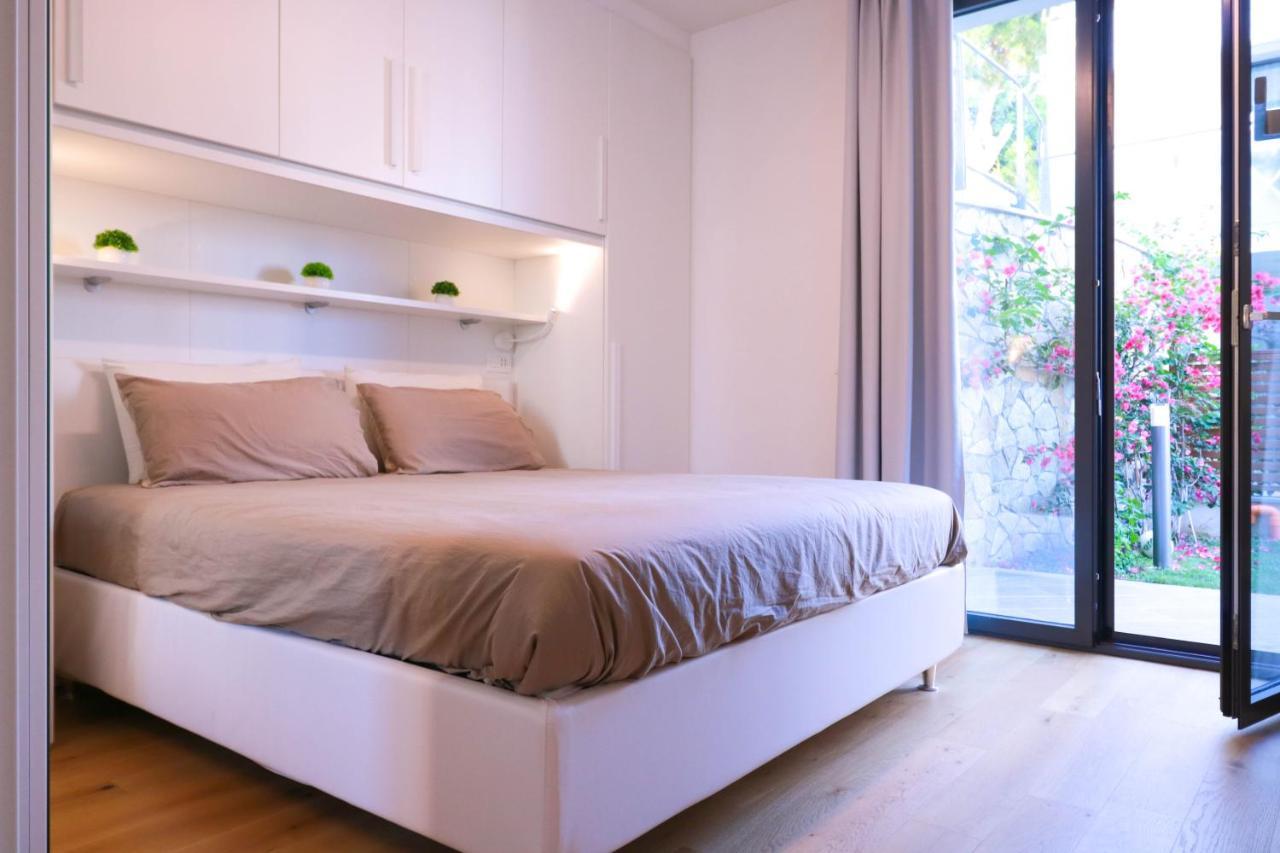 H11 Luxury 9A - Porto - Piscina - Jacuzzi Apartman Santo Stefano al Mare Kültér fotó