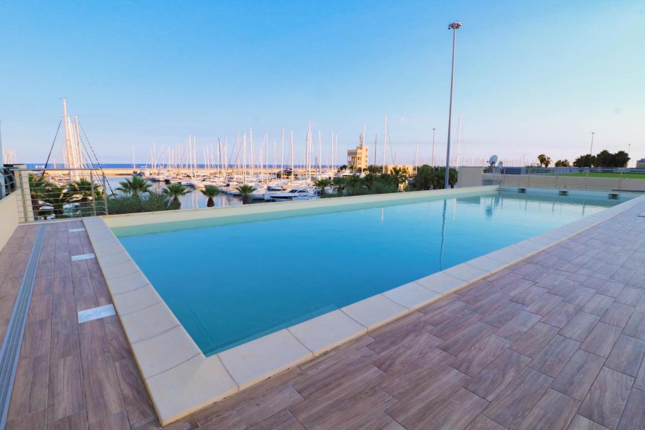 H11 Luxury 9A - Porto - Piscina - Jacuzzi Apartman Santo Stefano al Mare Kültér fotó