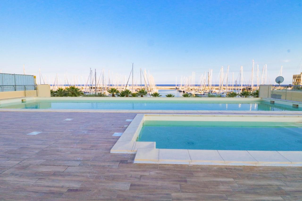 H11 Luxury 9A - Porto - Piscina - Jacuzzi Apartman Santo Stefano al Mare Kültér fotó