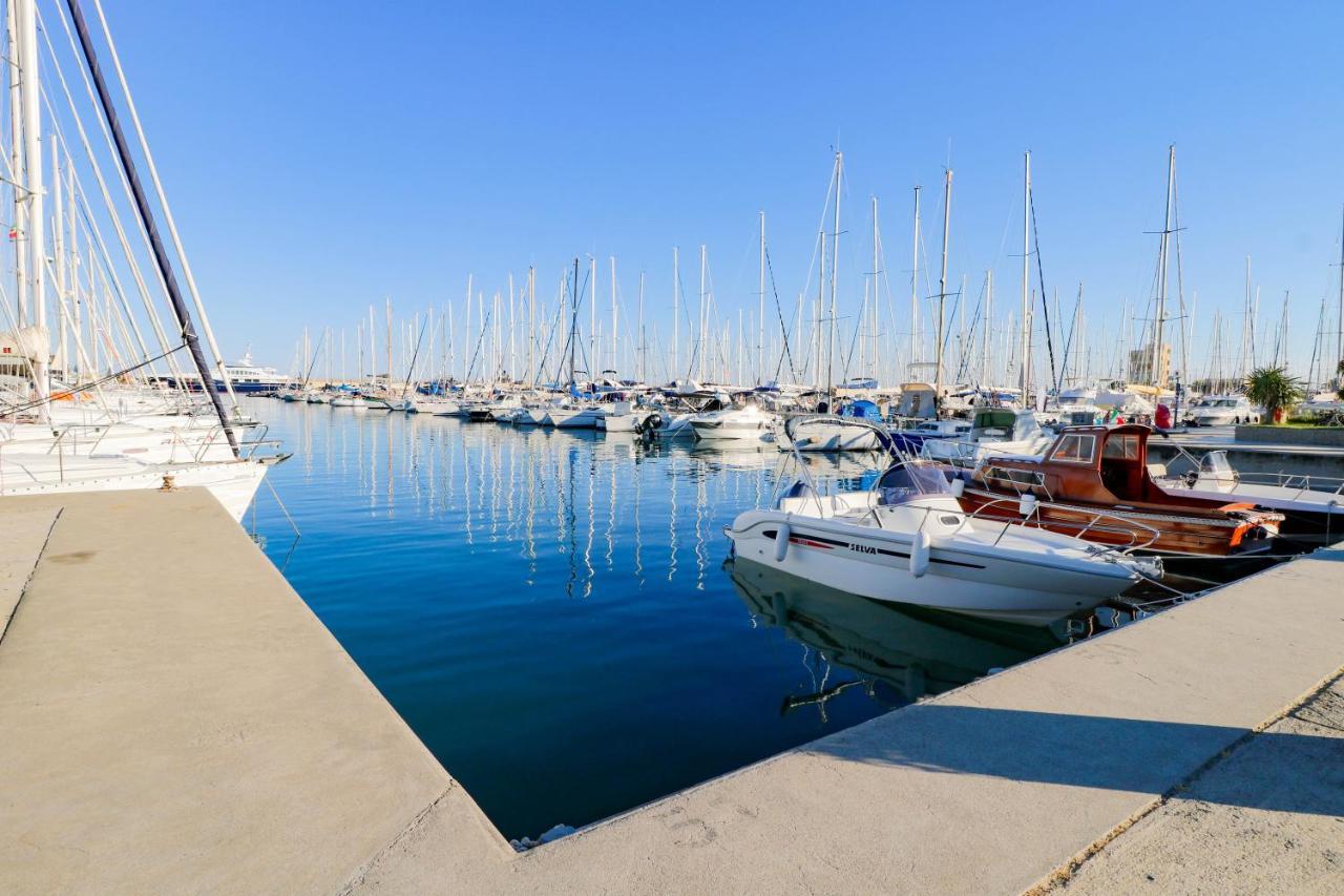 H11 Luxury 9A - Porto - Piscina - Jacuzzi Apartman Santo Stefano al Mare Kültér fotó