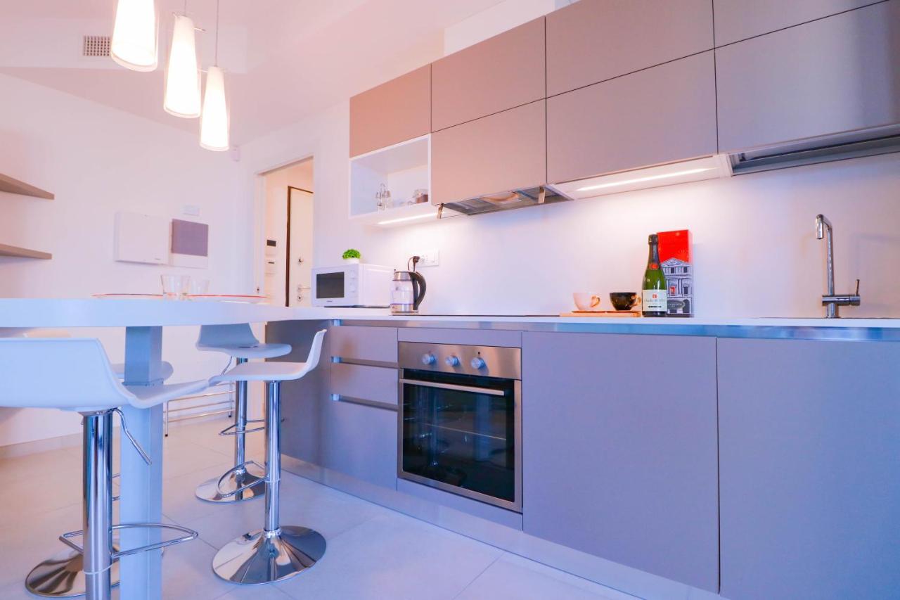 H11 Luxury 9A - Porto - Piscina - Jacuzzi Apartman Santo Stefano al Mare Kültér fotó